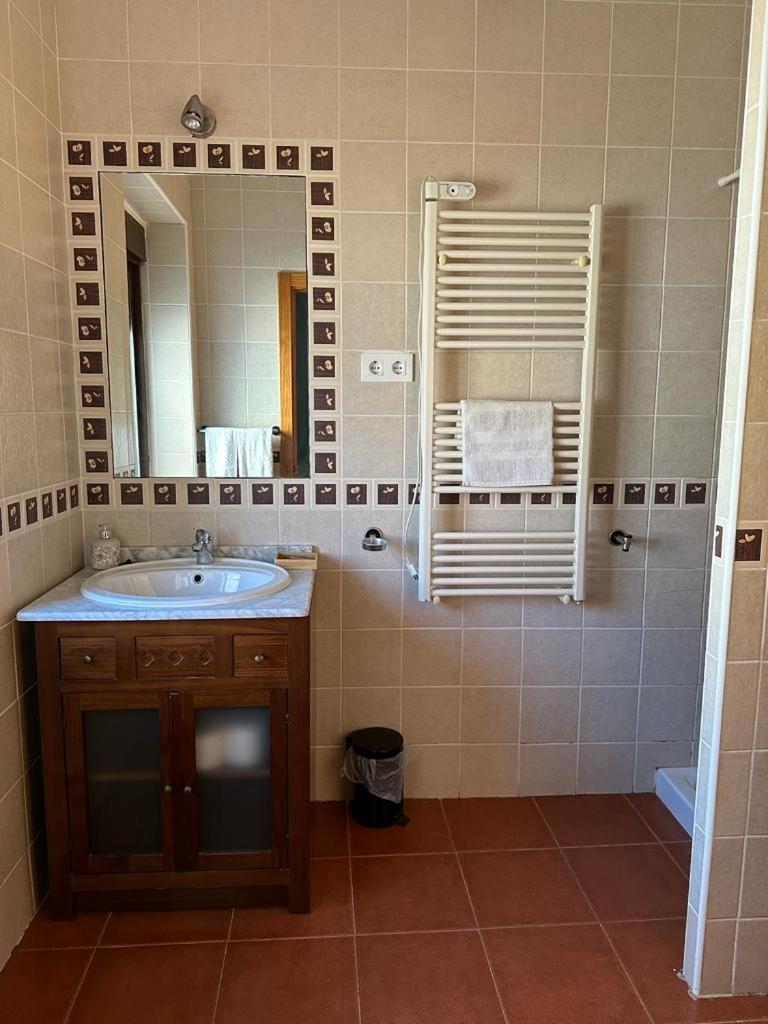 La Casa Barata, Casa Rural Cedillo Eksteriør billede